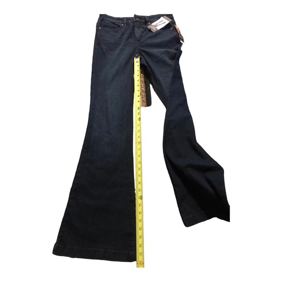 Sofia Jeans Women's Melisa dark wash Flare High Rise Zip Fly Jeans size 6 new - Picture 6 of 7